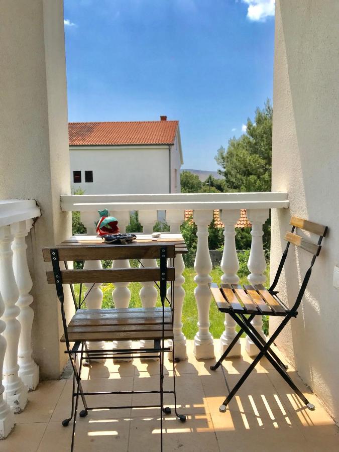 Apartment Pepa Starigrad Paklenica Eksteriør bilde