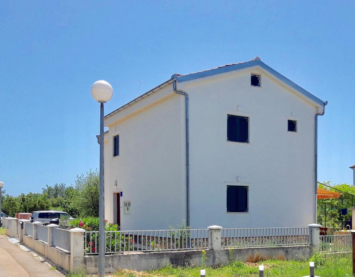Apartment Pepa Starigrad Paklenica Eksteriør bilde